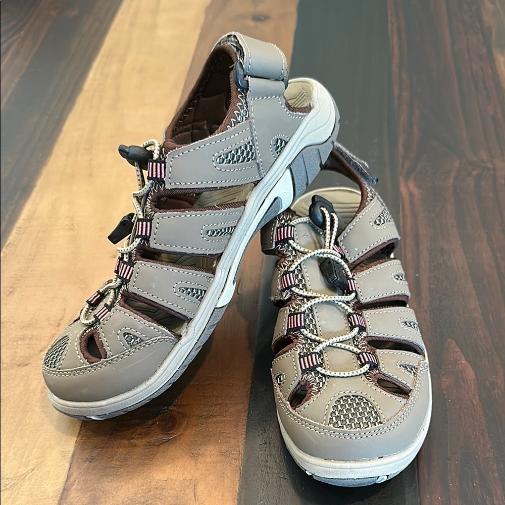 Eddie Bauer outdoor shoes 6
